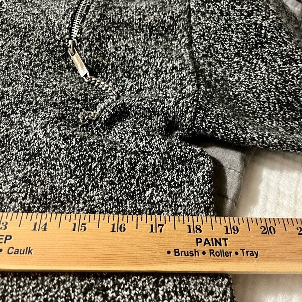 Michael Kors Elegant Black and White Sweater - Medium - Picture 3 of 6